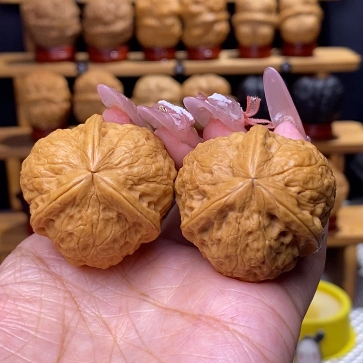 文玩核桃把件寿桃三棱32号38尺正奔