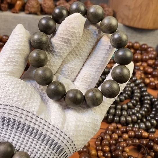 老山檀香老山檀香微瑕1.5阴沉