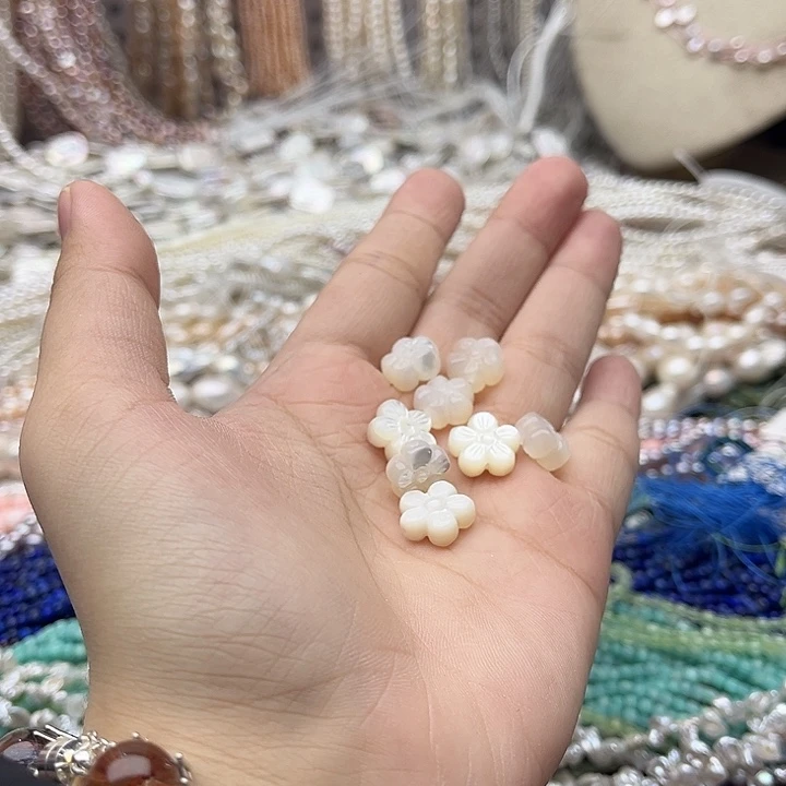 玛瑙/玉髓未镶嵌珠宝半成品3个11mm左右白蝶贝花