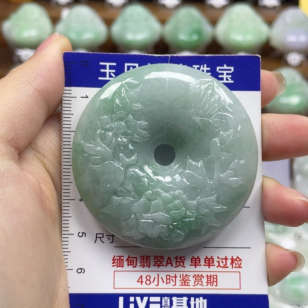翡翠未镶嵌颈饰甜甜圈