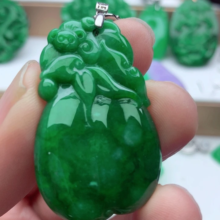 翡翠未镶嵌吊坠(不含链)