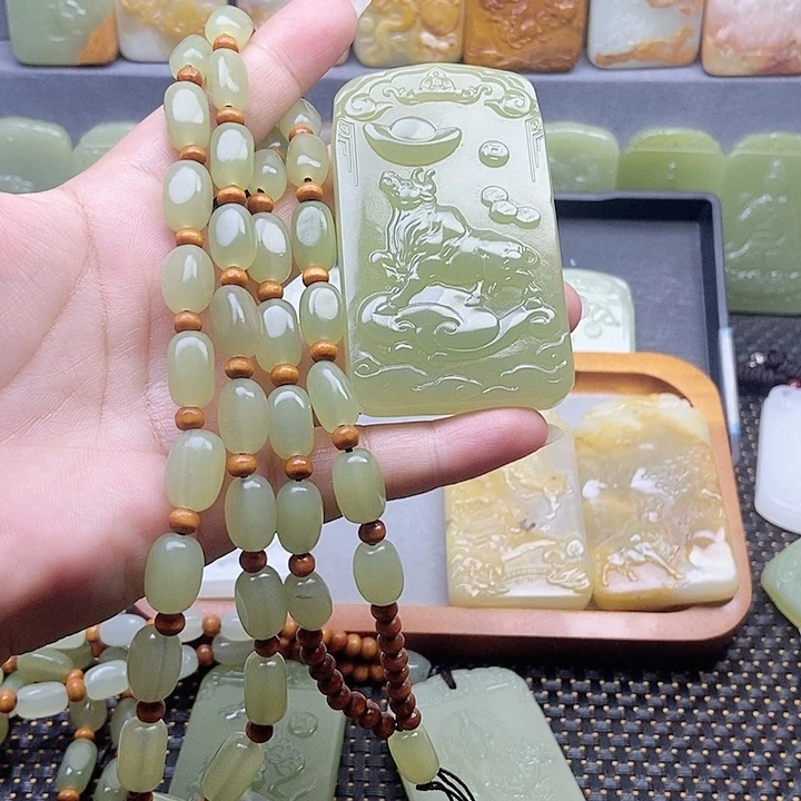 新疆昆仑山脉料牛牛