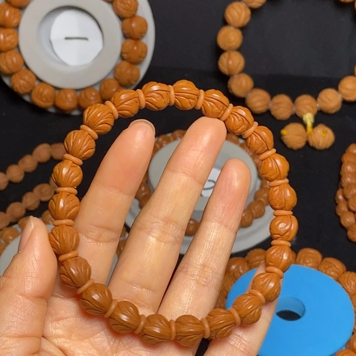 秦岭龙纹桃核手串