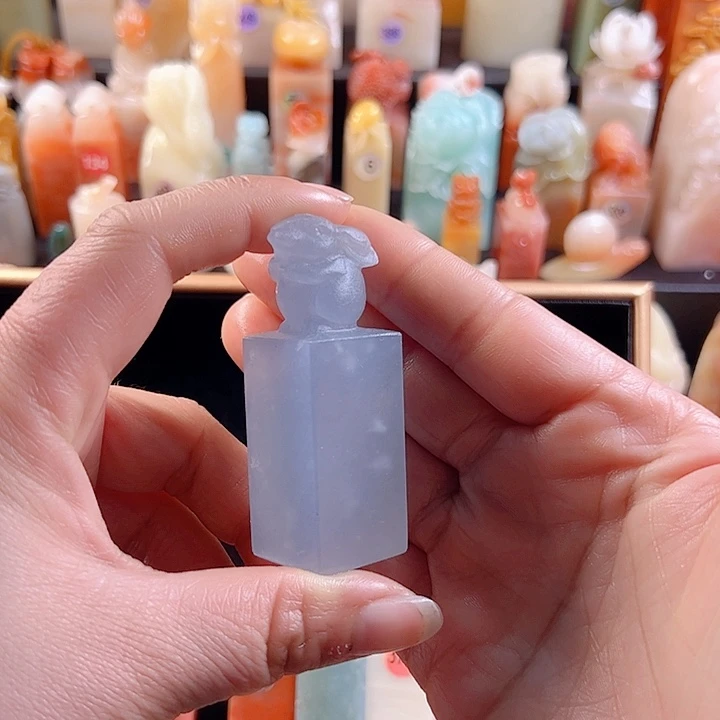 云南石印石爱****张手工定制，兔子