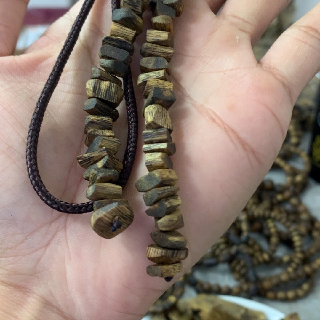 沉香沉香碎屑车挂