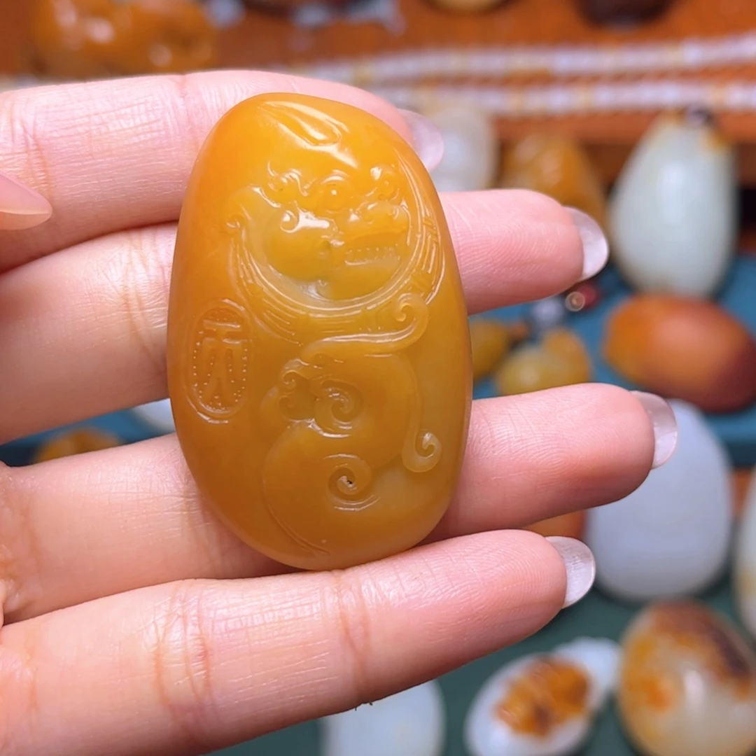 一***故和田玉未镶嵌颈饰