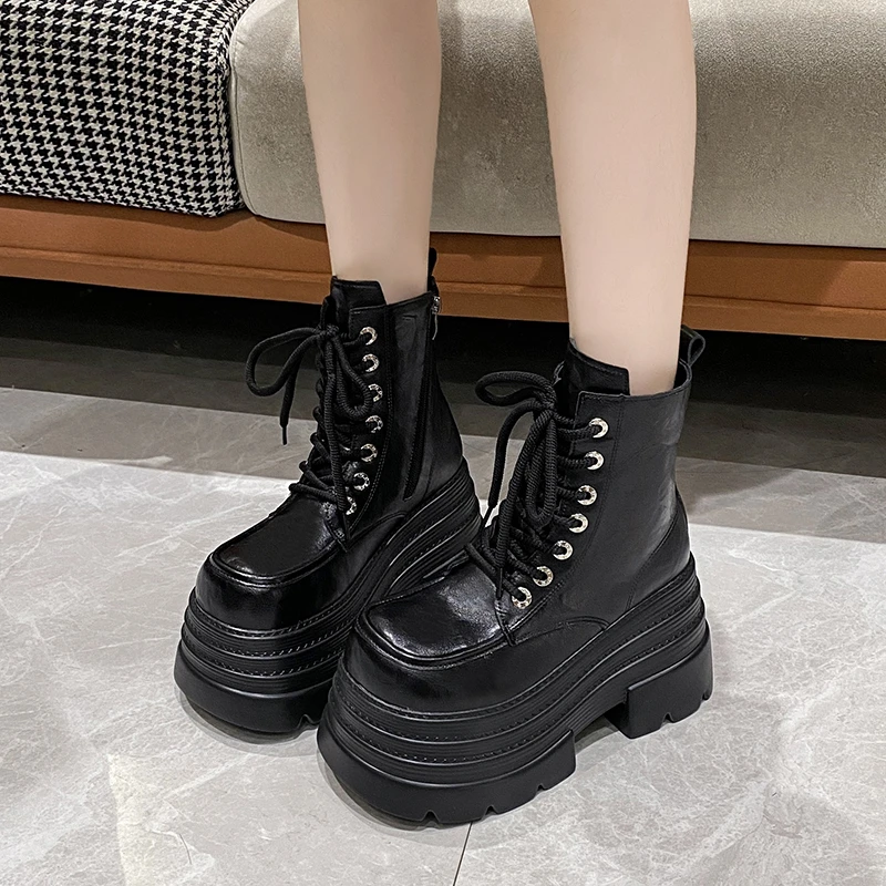 10cm马丁靴女英伦风2025年秋冬季新款小个子短靴子厚底内增高女靴