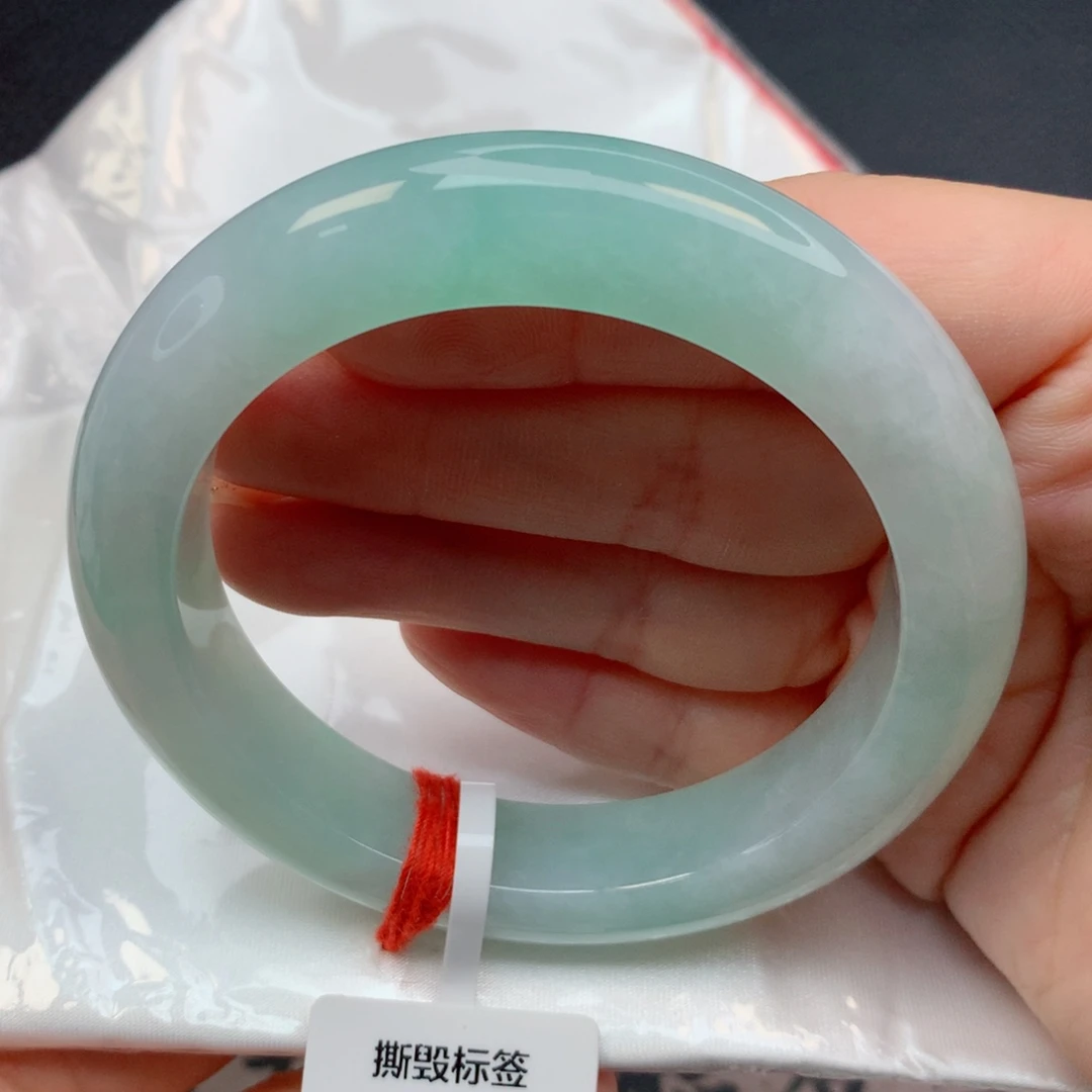 哇***哈未镶嵌手镯翡翠55-56糯冰晴绿