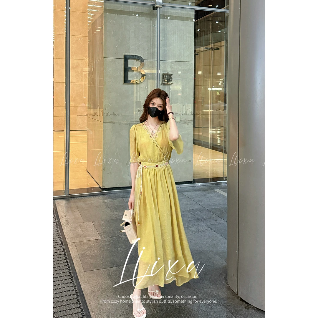 Liixu夏季新款气质V领泡泡袖连衣裙女收腰显瘦中长款裙子L52TZ443