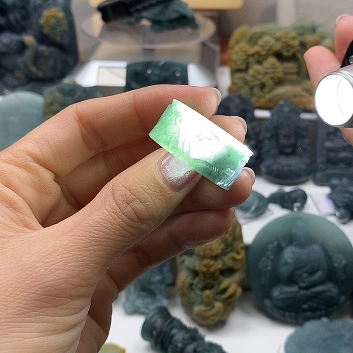 定制翡翠未镶嵌翡翠