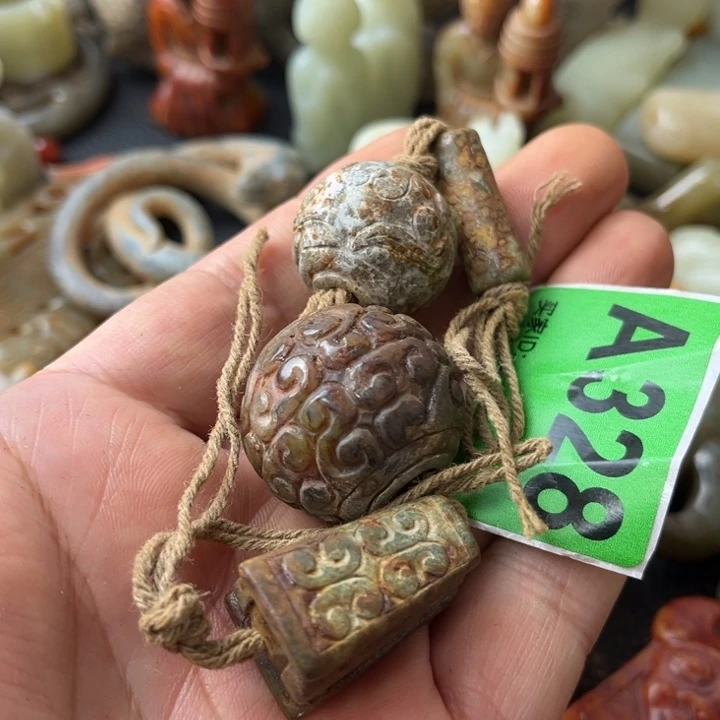 和田玉颈饰未镶嵌