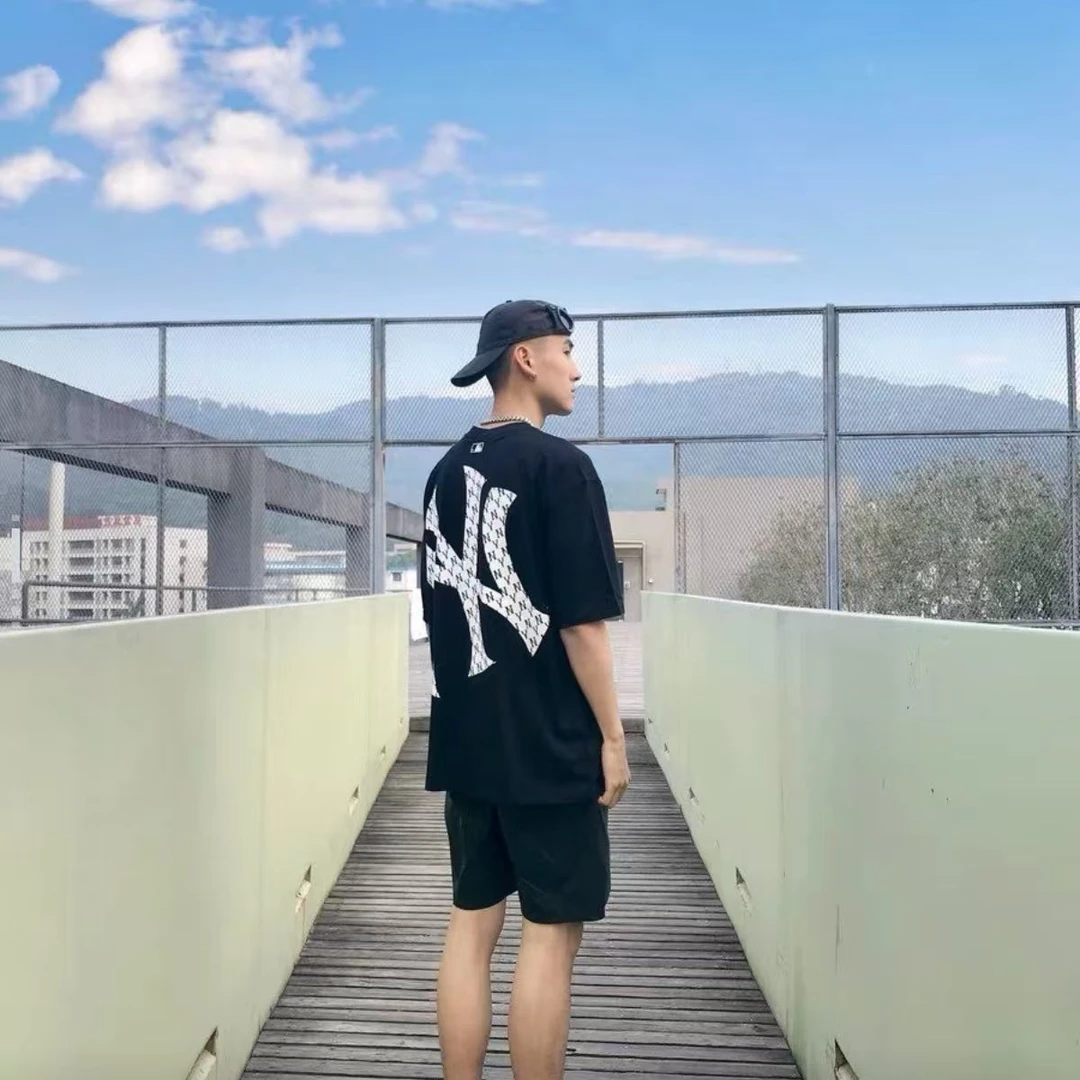 哥弟阿玛施正【刺绣时尚】夏季潮流NY情侣装轻奢短袖刺绣宽松款真