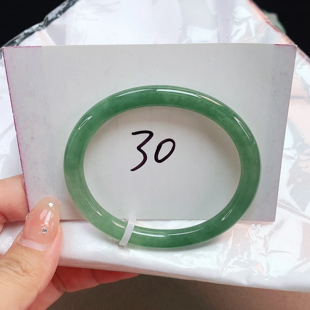 翡翠未镶嵌手镯贵妃53