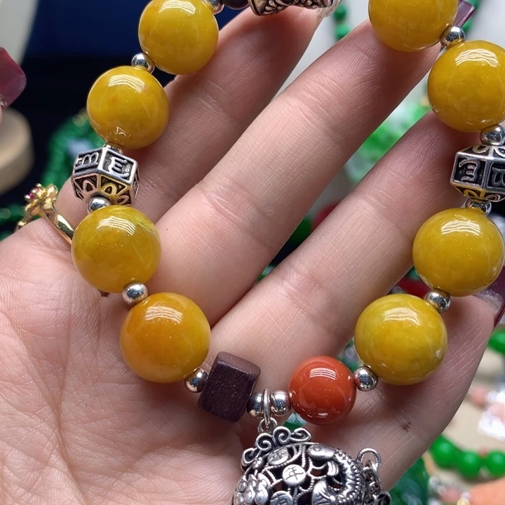 翡翠颈饰未镶嵌吊坠