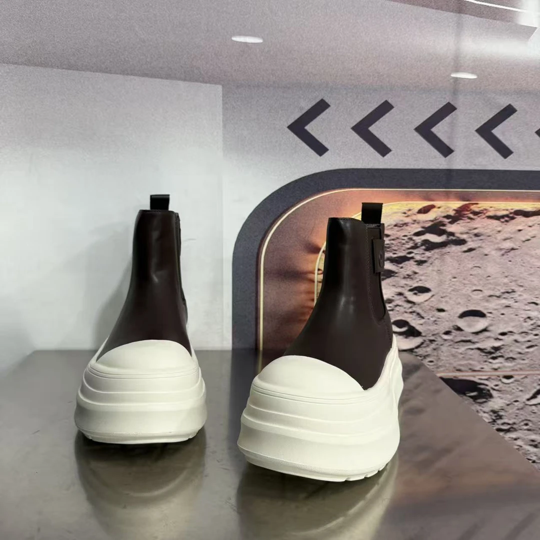 882-110绵里新款2025精品百搭潮流马丁靴中筒烟筒黑色女士