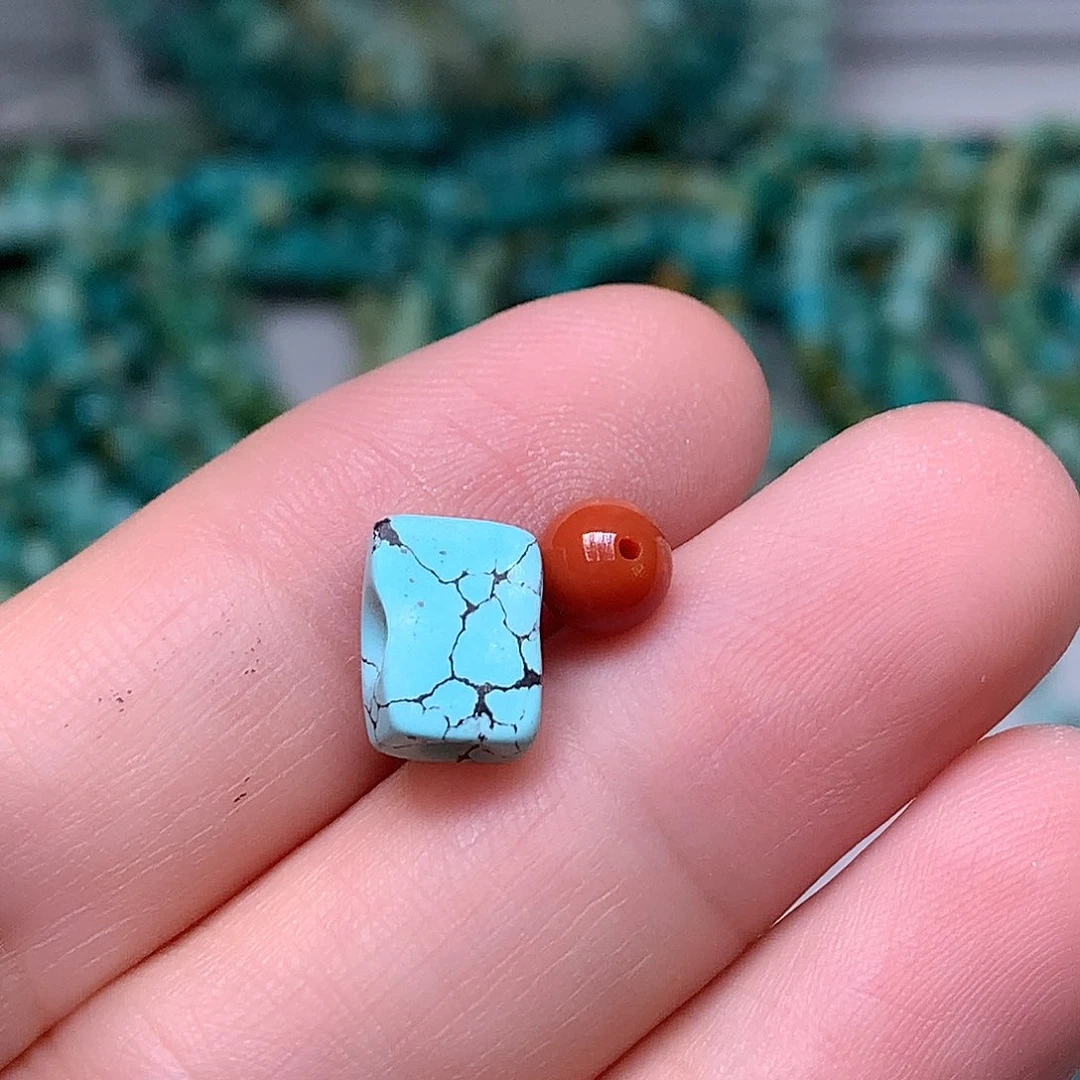 爱****南红玛瑙未镶嵌珠宝奇石