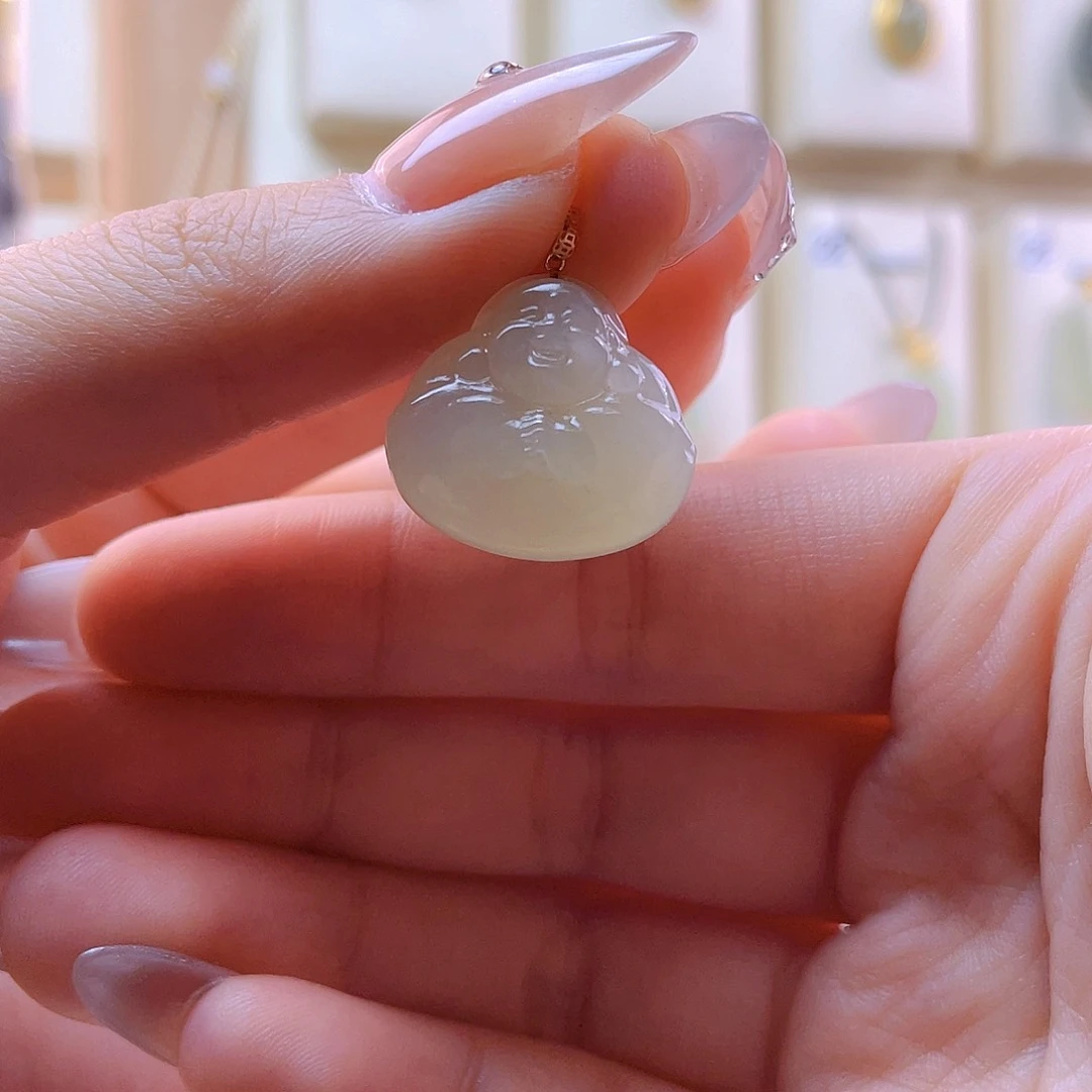 和田玉吊坠(赠链)18K金镶嵌浆***?