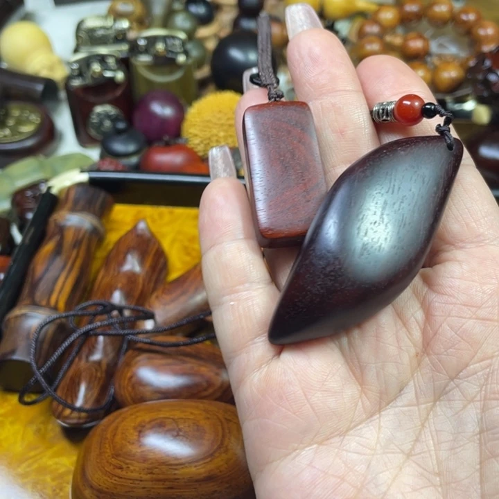 维腊木（绿檀）铁1111