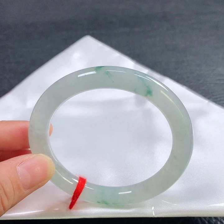 翡翠未镶嵌手镯（圆镯）53圈