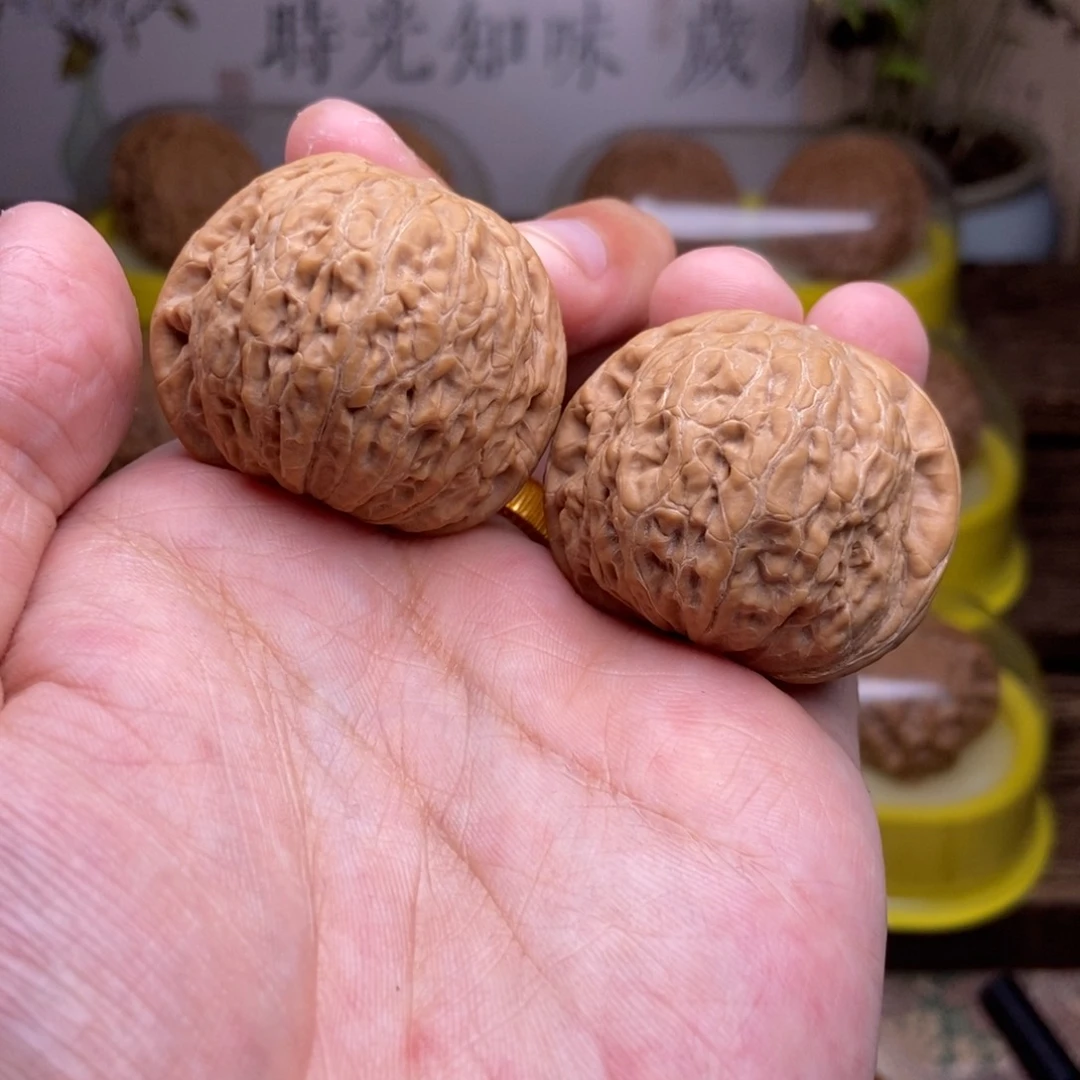 文玩核桃吊坠小****全品38尺铁锤原树码一代