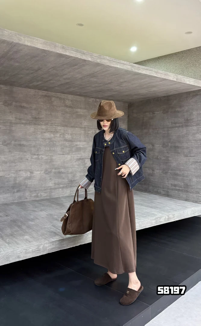 2025早秋新款时尚显瘦气质百搭牛仔外套无袖长裙两件套