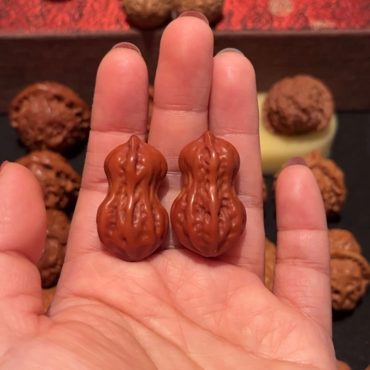 文玩核桃吊坠小花生