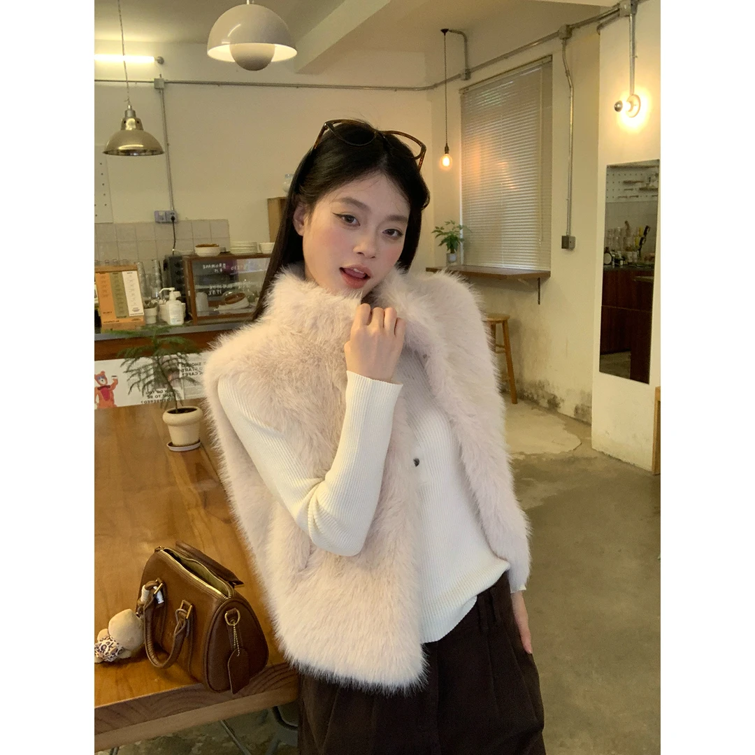 宋正恩10/20杏色马甲背心女冬季独特漂亮宽松毛毛外套ZE1318