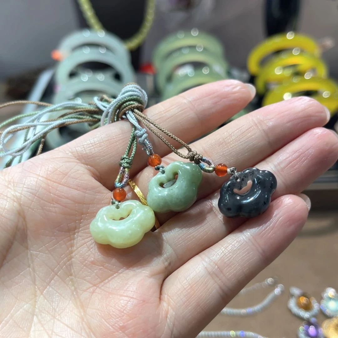 岫玉手镯未镶嵌手镯