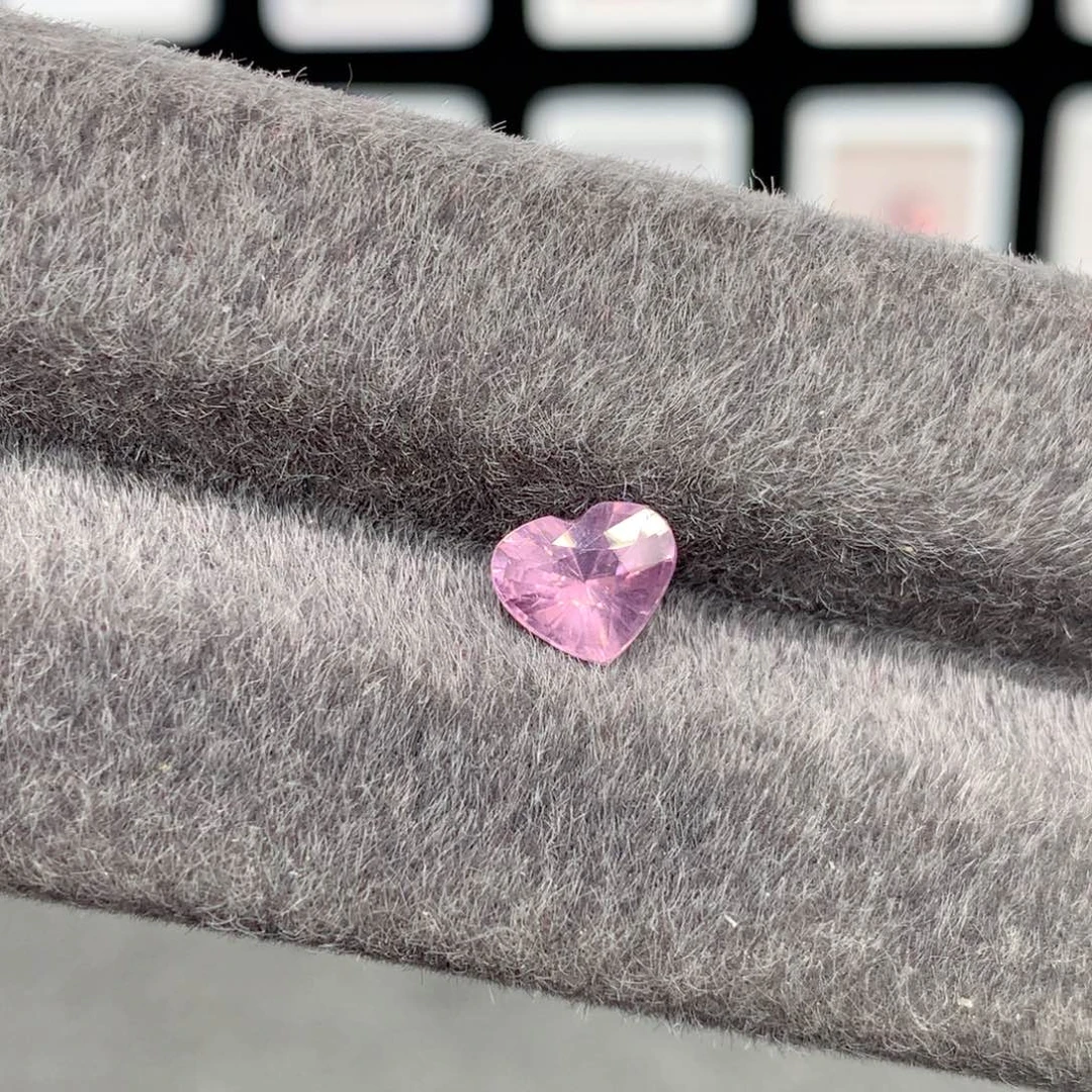 尖晶石裸石1.2克拉粉紫色