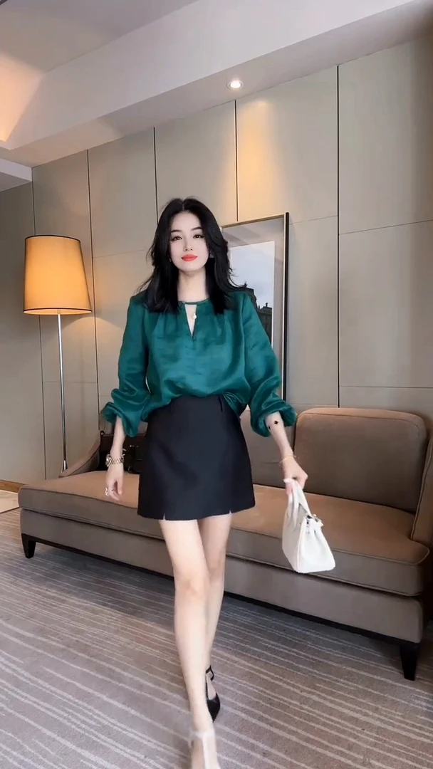 时尚休闲拼接露背蕾丝衬衫女夏季新款高级感气质显瘦长袖上衣