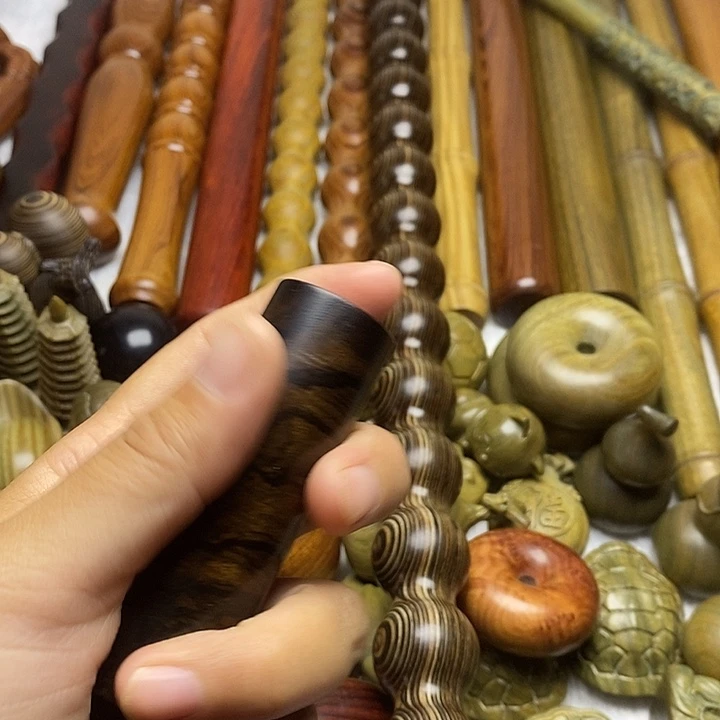 福***肥大叶紫檀（黑酸枝木类）136