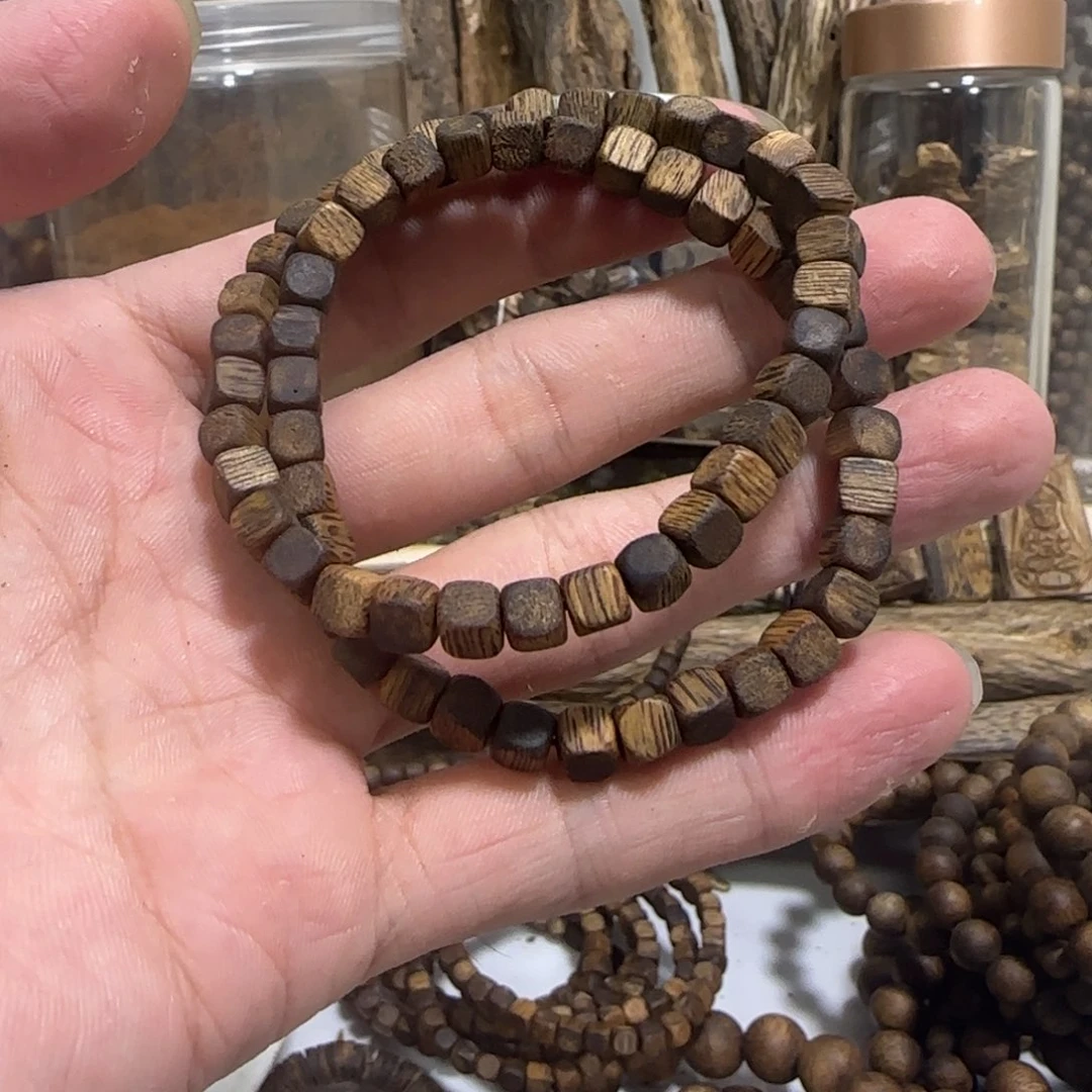 沉香碎屑沉香奇楠沉香