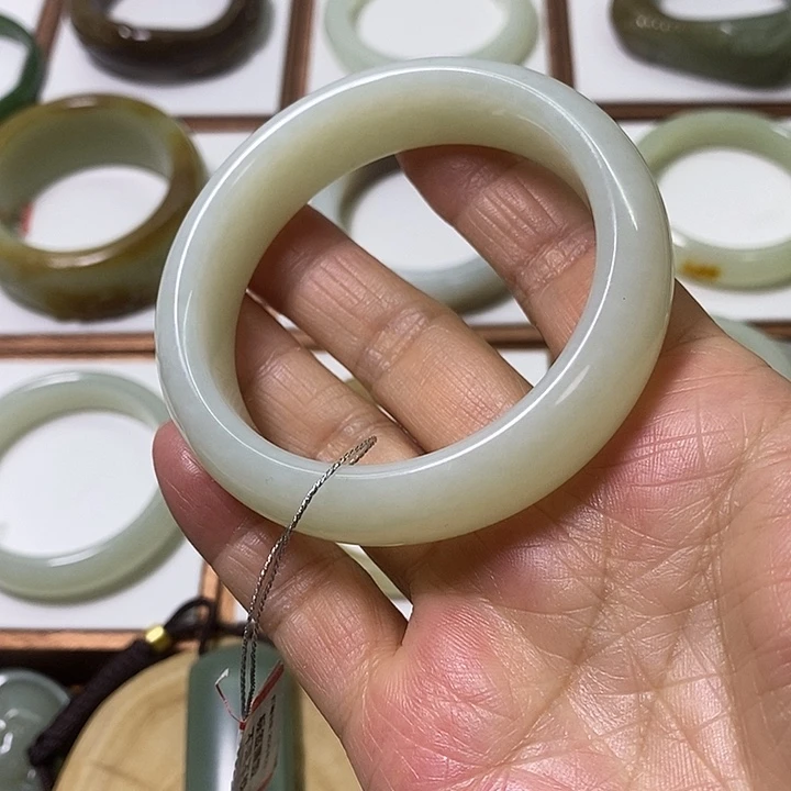 和田玉未镶嵌手镯暖白新疆