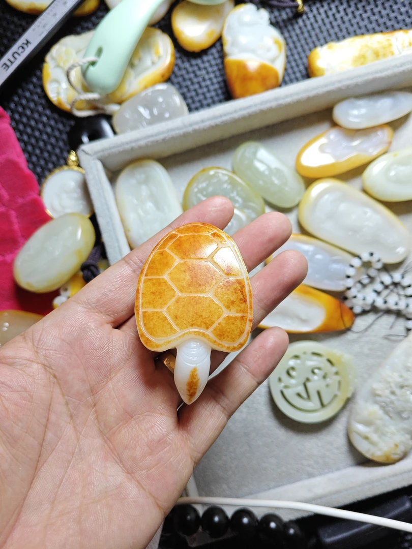 和田玉精品手把立体金龟