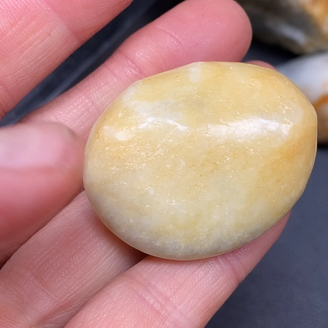 和田玉未镶嵌珠宝奇石