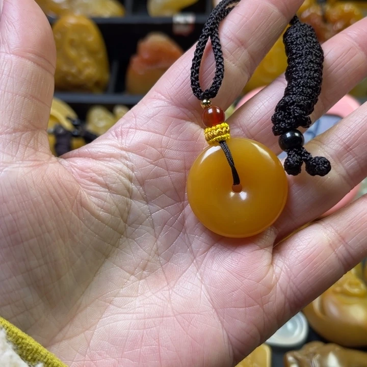 石英质玉吊坠(不含链)未镶嵌＠****门