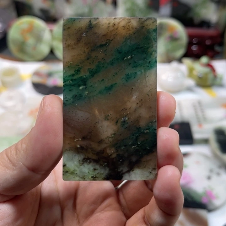 独山玉未镶嵌颈饰