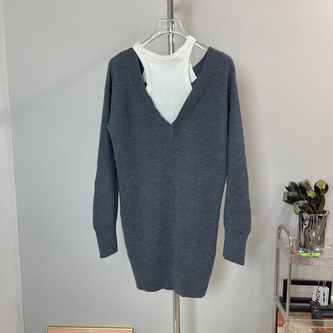 99新 Alexander McQueen/亚历山大·麦昆 A8654灰色 毛衣 99新