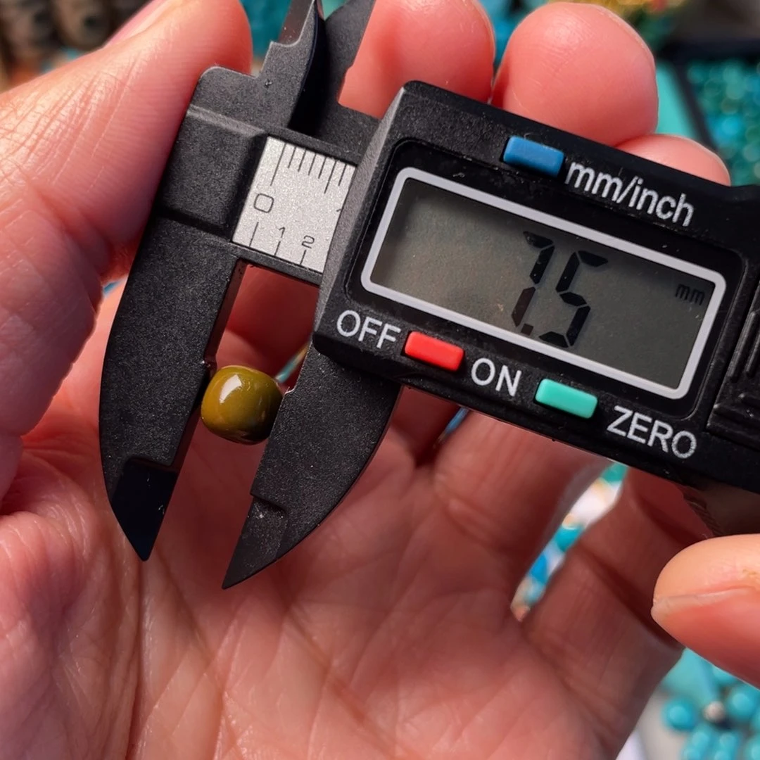 绿松石颈饰未镶嵌刚***w