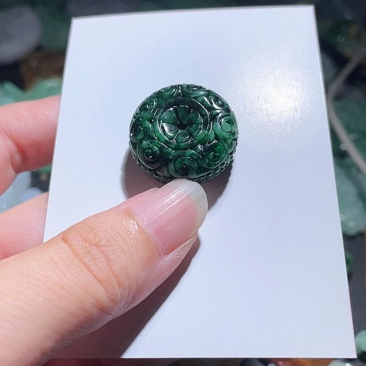 颈饰未镶嵌翡翠天