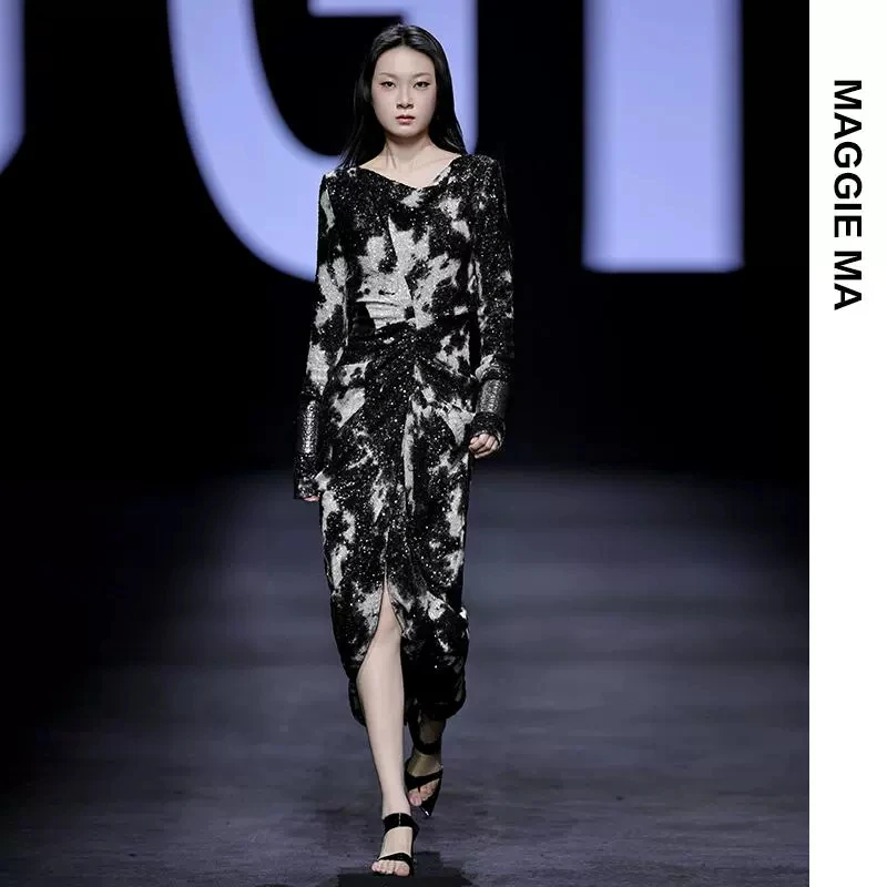 MAGGIE MA马婧轻奢气场强大女装亮片扎染黑灰显瘦包臀连衣裙858D