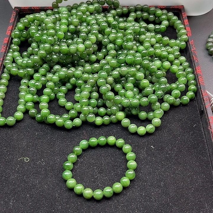 和田玉俄罗斯乌兰海碧玉卡9.5+未镶嵌