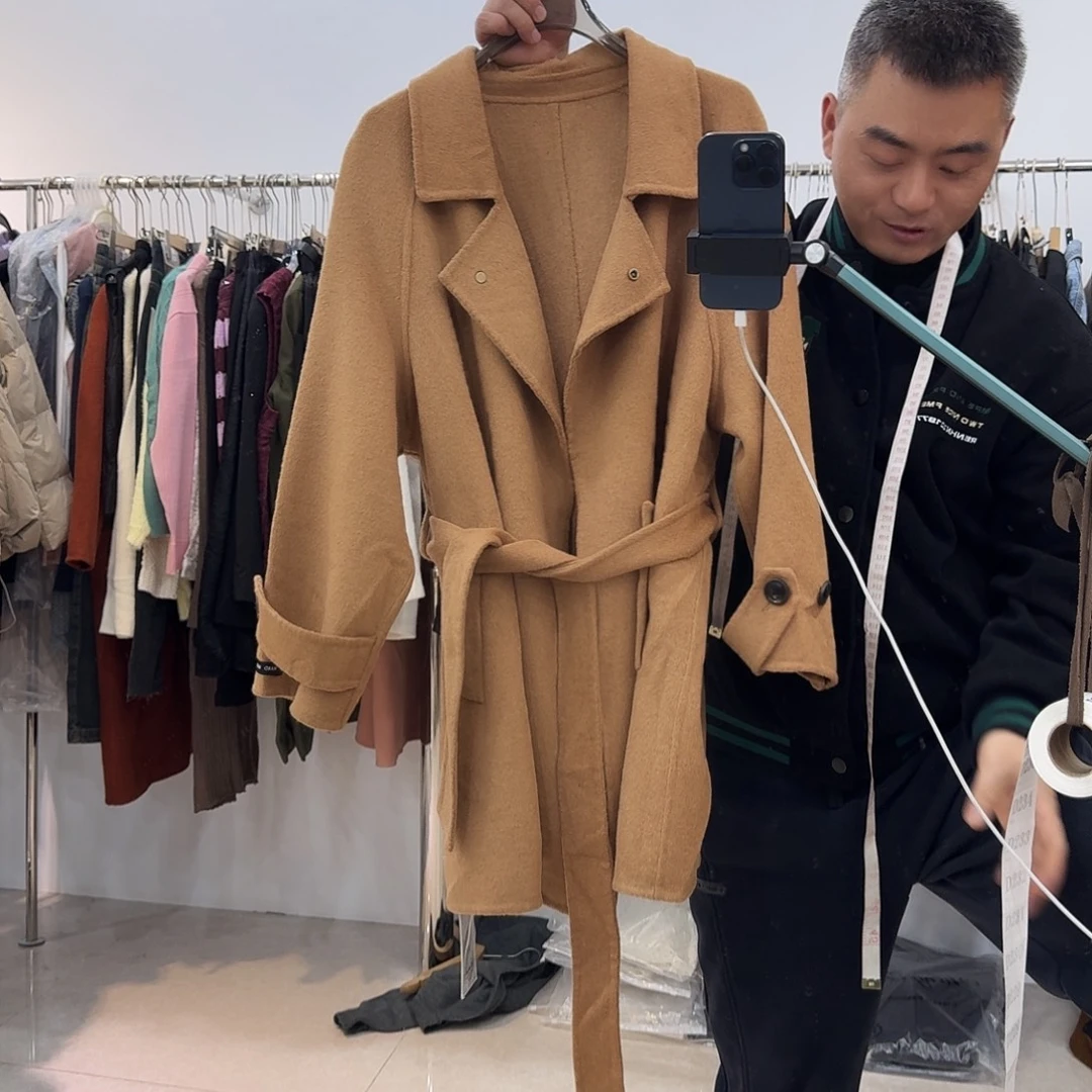 Z***娜这个月是一号放假226