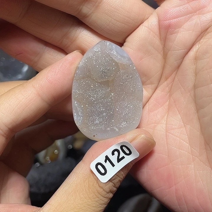 未镶嵌水晶大型摆件（非配饰）