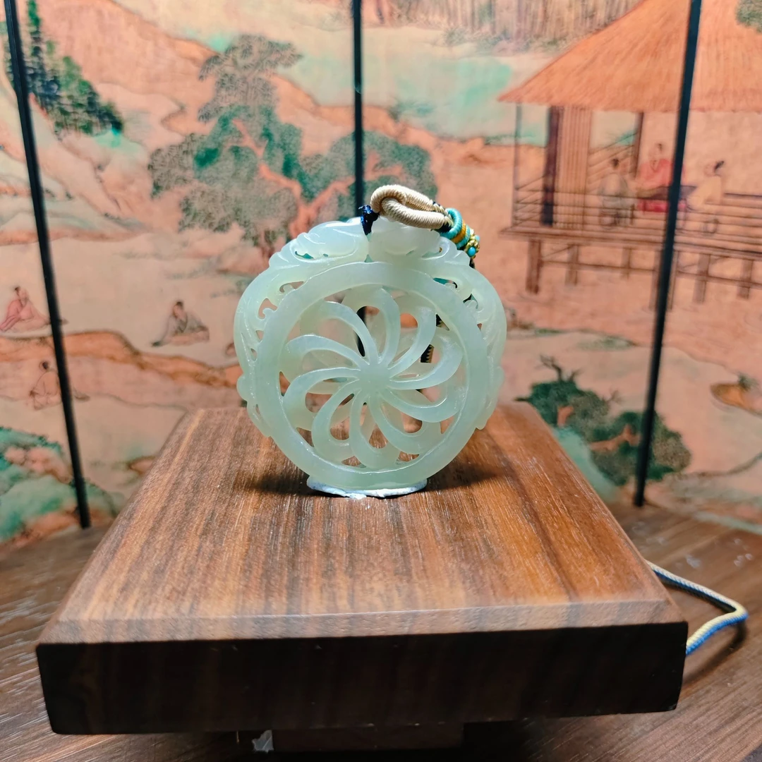 N和田玉镂空吊坠0291