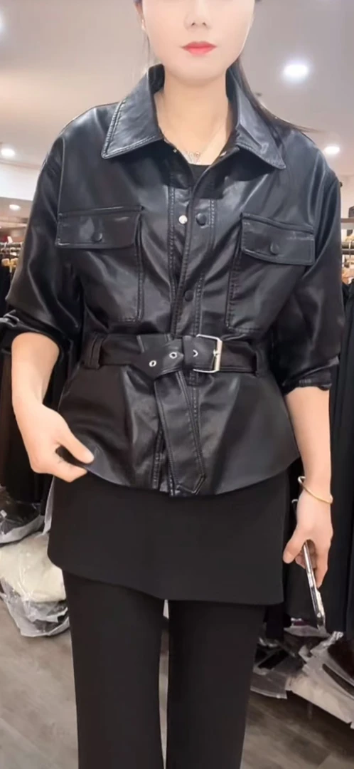 水洗皮拼接常规口袋修身型皮衣短款黑色ins秋季休闲收腰上衣