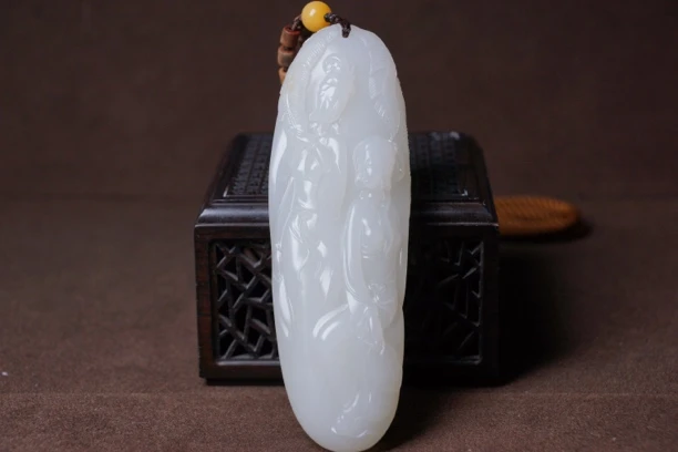 新疆和田玉大小二乔手把件