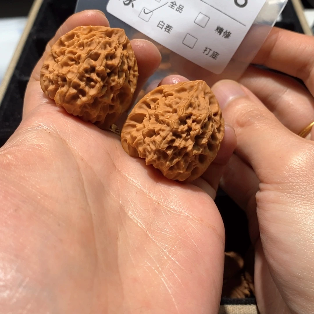 把件文玩核桃a0188鱼鳞马蹄全品白茬