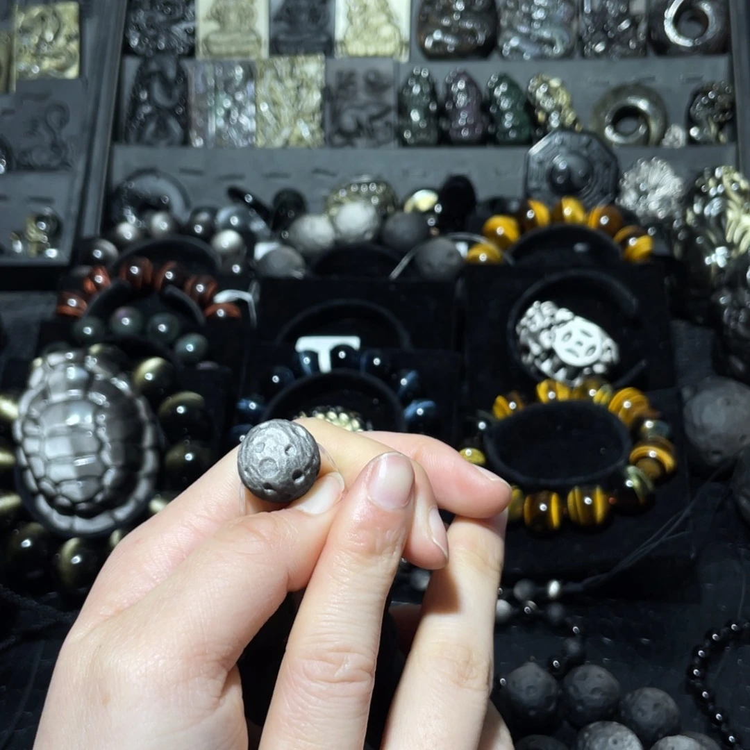 醉***酒黑曜岩未镶嵌珠宝奇石