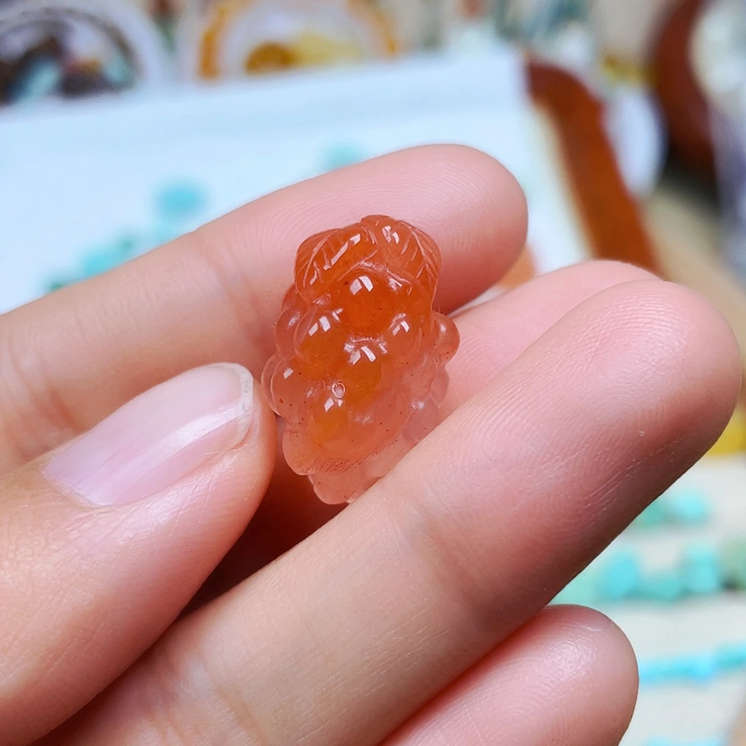 南红玛瑙未镶嵌挂件订制